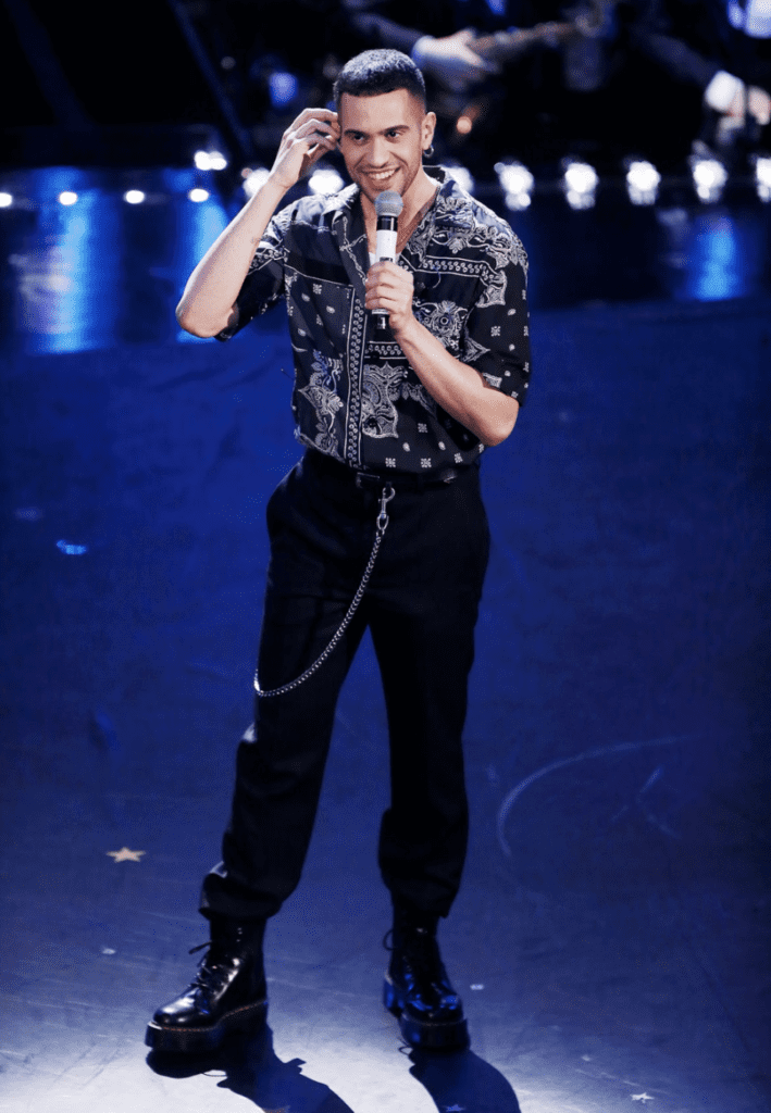 “Gioventù bruciata”, il nuovo album di Mahmood disponibile dal 1 marzo