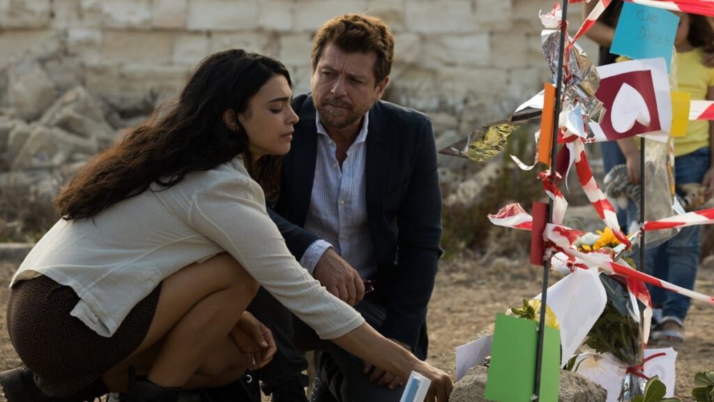 Claudio Gioè e Ester Pantano in una scena tratta da Màkari