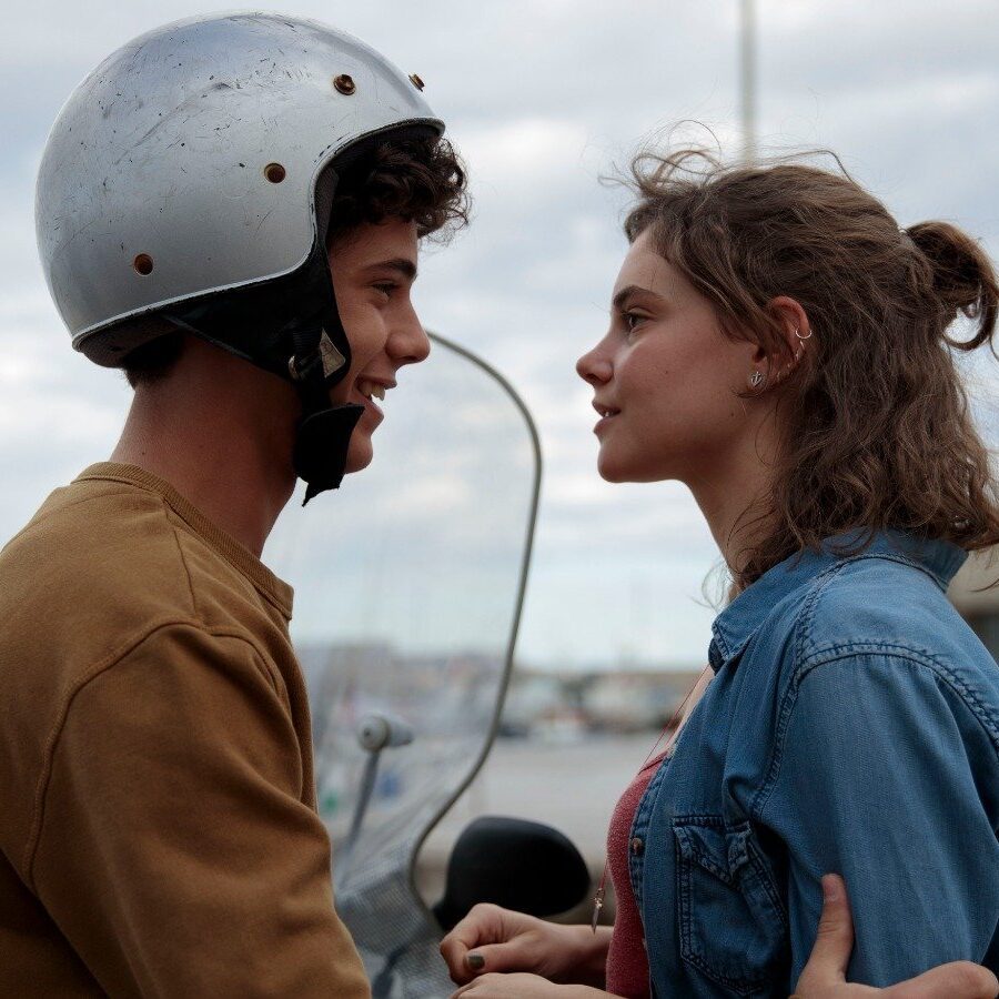 Sulla stessa onda (trama, cast, trailer e recensione)