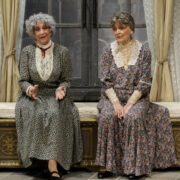 Arsenico e vecchi merletti torna al Teatro Grassi