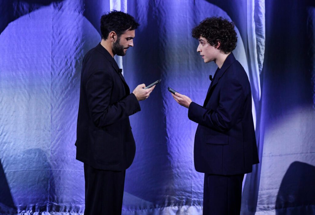 Marco Mengoni con Filippo Scotti
