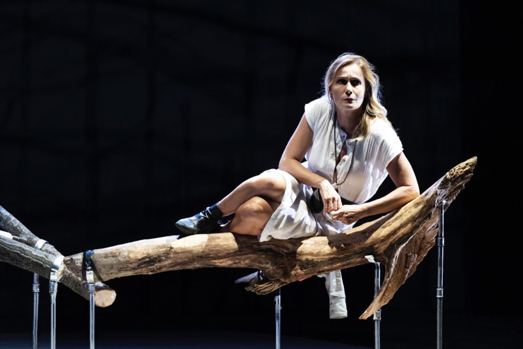 Lucia Mascino in Il Sen(n)o