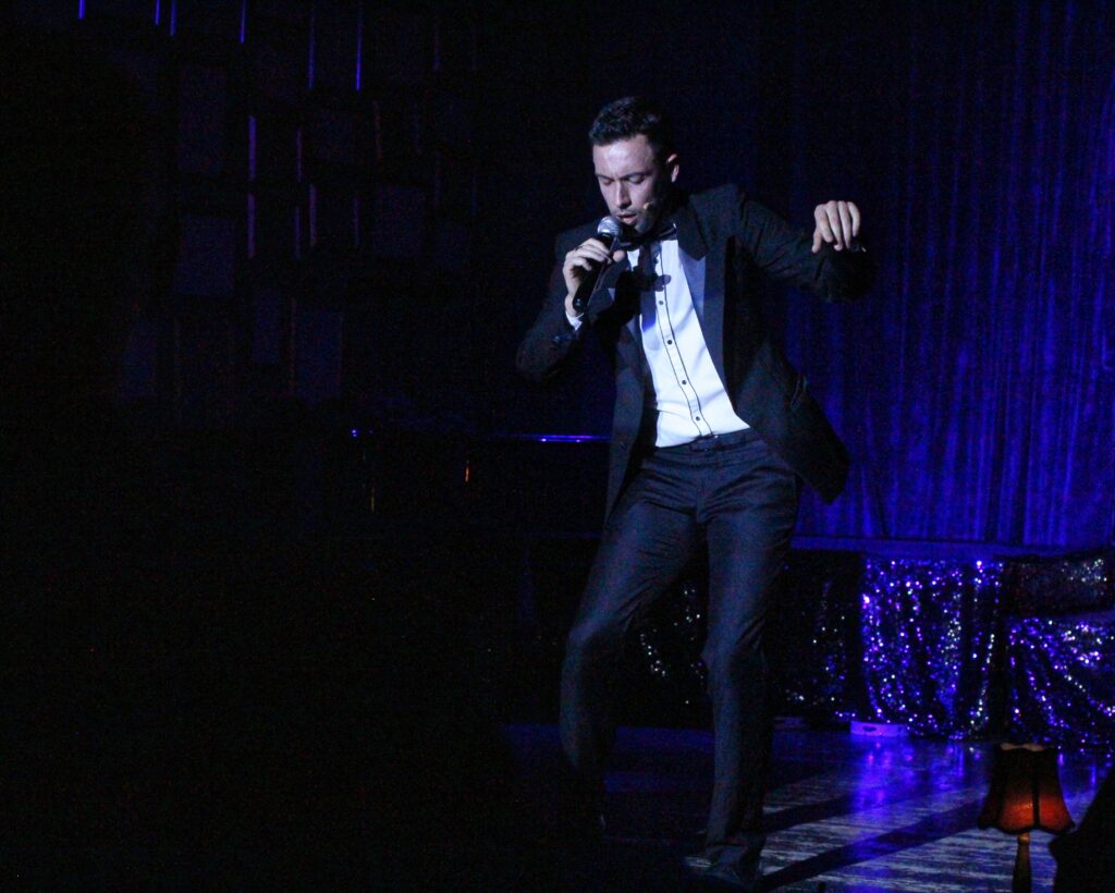 Mark Biocca inTHE FABULOUS VEGAS SHOW