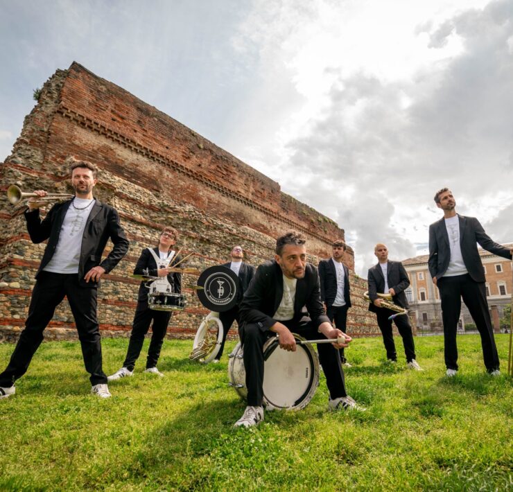i Bandakadabra presentano il loro nuovo singolo "Seven"