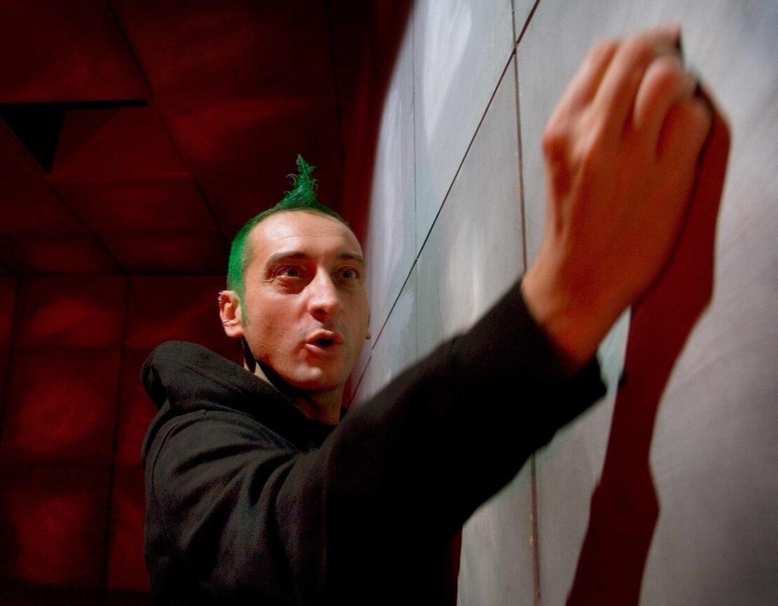 Corrado D'Elia in scena al Teatro Leonardo con Amleto di W. Shakespeare.