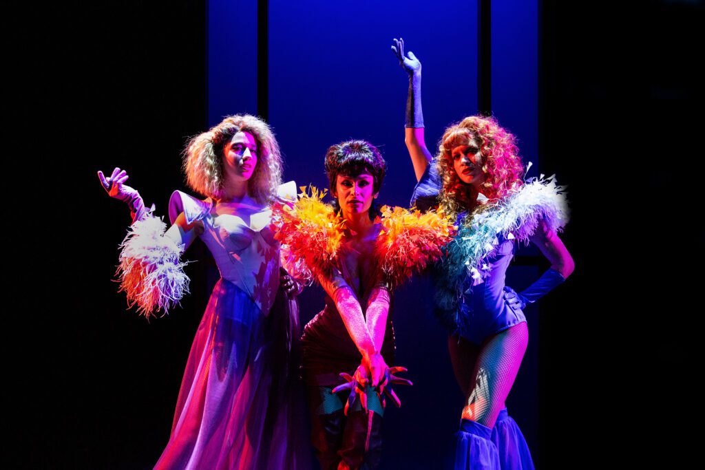 Flashdance il musical il trio di amiche